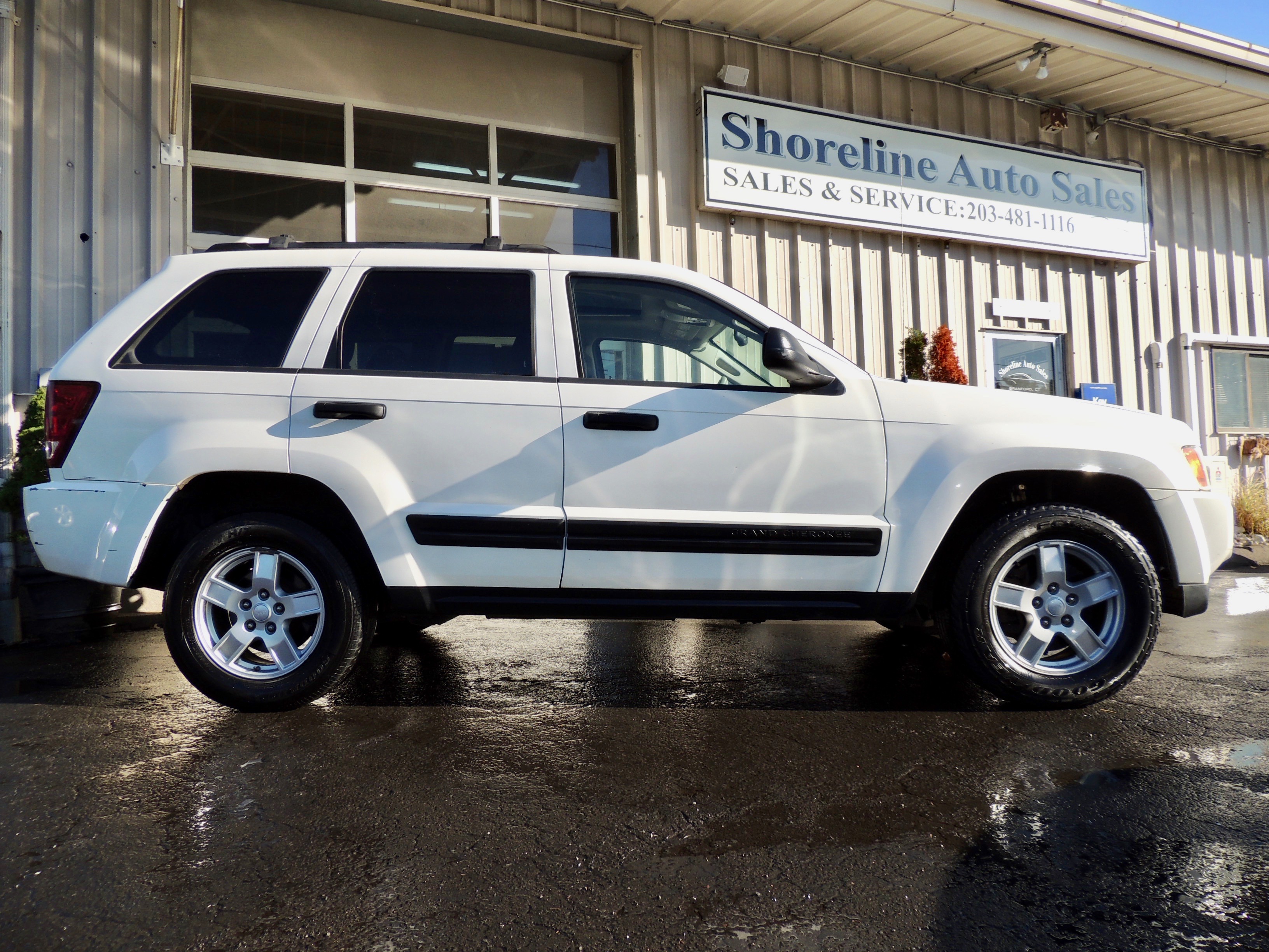 2005 Jeep Grand Cherokee | Shoreline Auto Sales
